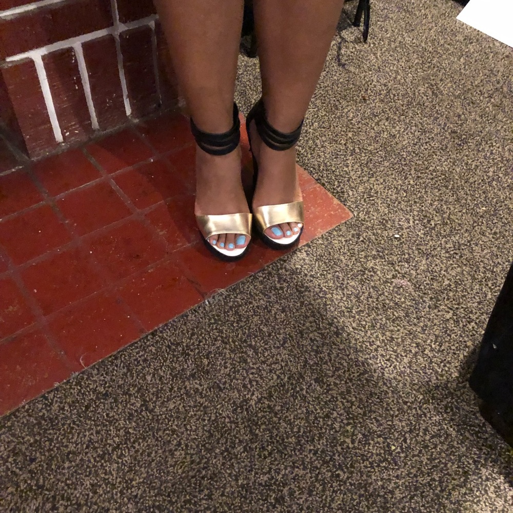 Shoes - Picture 5 of 5